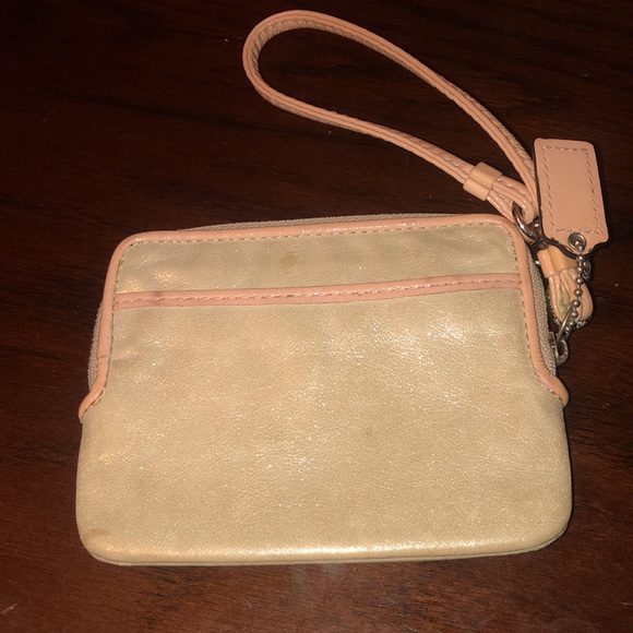 Coach Poppy White Pearl Shimmer Pink Zip Wristlet - Picture 4 of 6